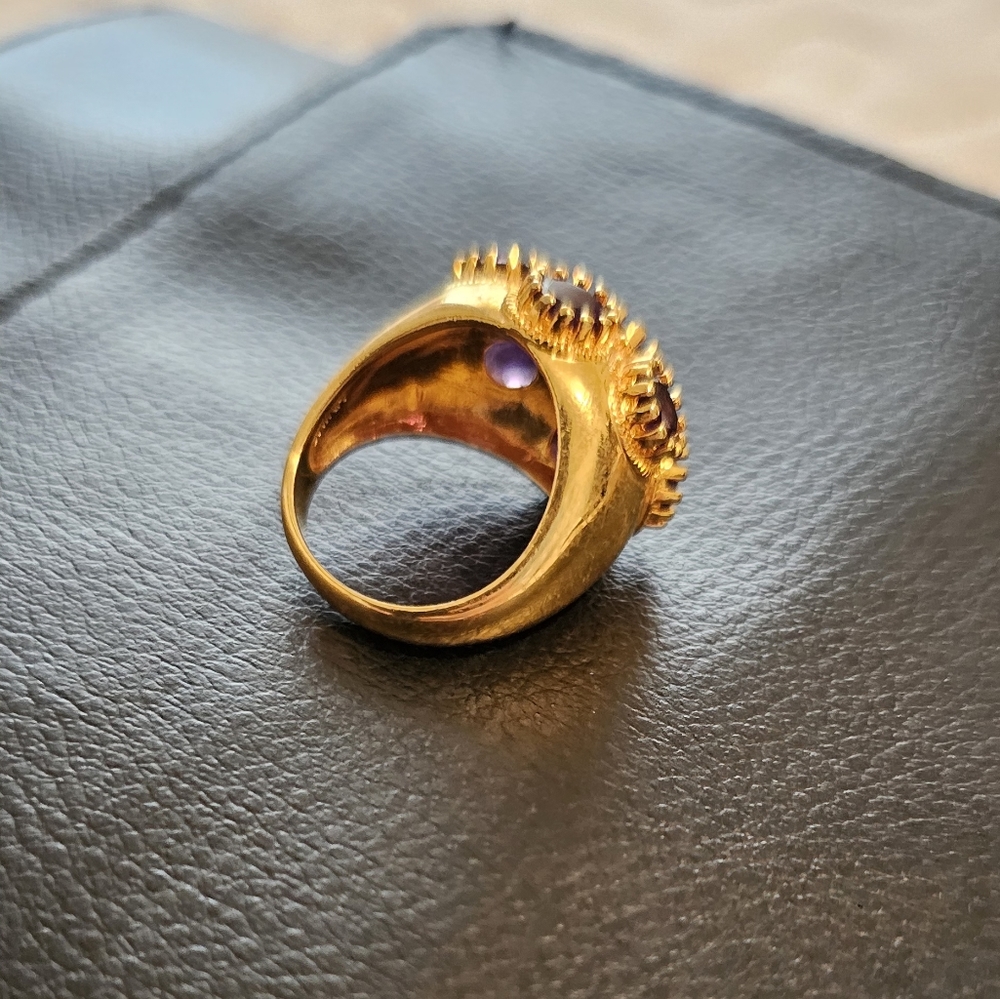 Ring - Picture 4 of 9
